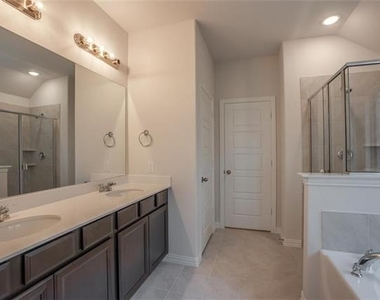 1829 Meadow Trail Lane - Photo Thumbnail 7