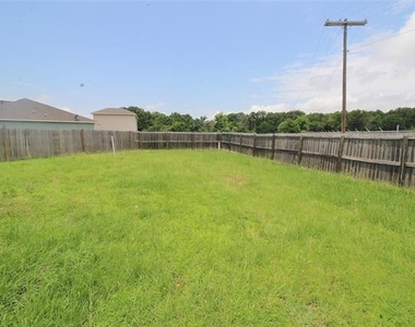 112 Bridle Court - Photo Thumbnail 19