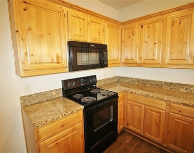 112 Bridle Court - Photo Thumbnail 9