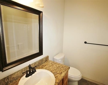 112 Bridle Court - Photo Thumbnail 17