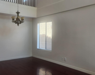 16124 N 180th Lane - Photo Thumbnail 2