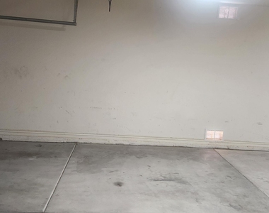 16124 N 180th Lane - Photo Thumbnail 13