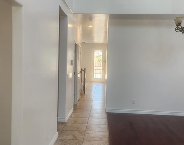 16124 N 180th Lane - Photo Thumbnail 3