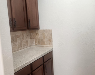 16124 N 180th Lane - Photo Thumbnail 8