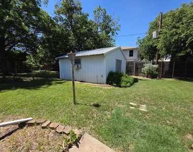 209 E Eller Avenue - Photo Thumbnail 22