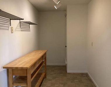 2841 Southridge Drive - Photo Thumbnail 26