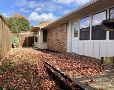2841 Southridge Drive - Photo Thumbnail 30