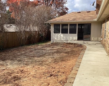 2841 Southridge Drive - Photo Thumbnail 29