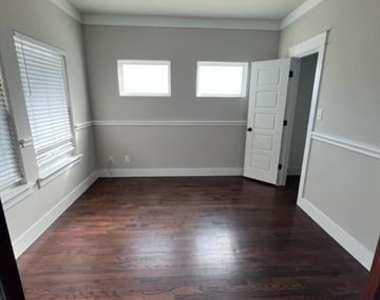 1000 N Kentucky Street - Photo Thumbnail 7