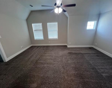 1000 N Kentucky Street - Photo Thumbnail 17