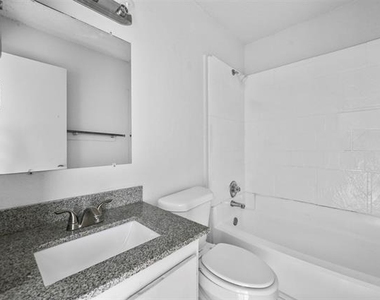4921 Miller Avenue - Photo Thumbnail 8