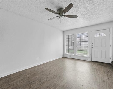 4921 Miller Avenue - Photo Thumbnail 2