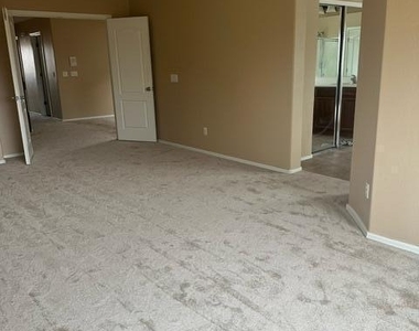 3118 S 95th Lane - Photo Thumbnail 6