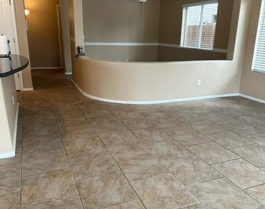 3118 S 95th Lane - Photo Thumbnail 3