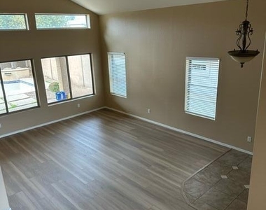 3118 S 95th Lane - Photo Thumbnail 1