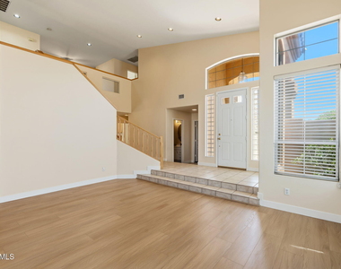 29424 N 49th Street - Photo Thumbnail 6