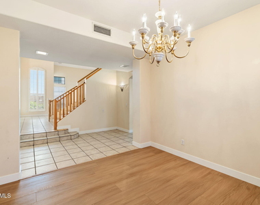 29424 N 49th Street - Photo Thumbnail 11