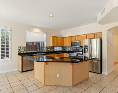 29424 N 49th Street - Photo Thumbnail 21