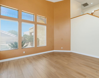 29424 N 49th Street - Photo Thumbnail 5