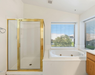 29424 N 49th Street - Photo Thumbnail 28
