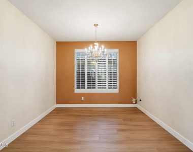 29424 N 49th Street - Photo Thumbnail 10