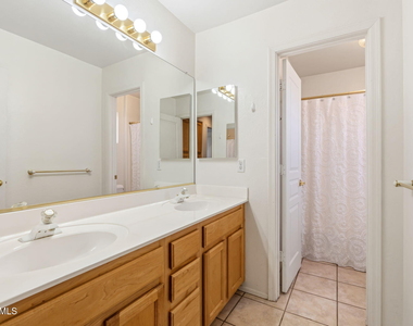 29424 N 49th Street - Photo Thumbnail 37
