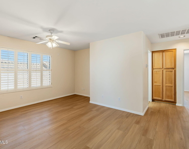 29424 N 49th Street - Photo Thumbnail 35