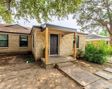 4920 W University Boulevard - Photo Thumbnail 2