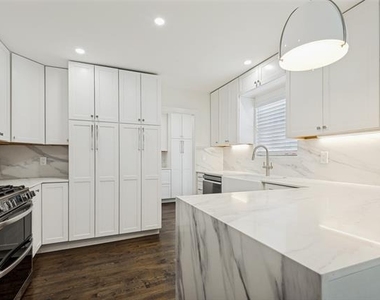 4425 Emerson Avenue - Photo Thumbnail 9