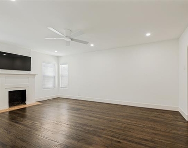 4425 Emerson Avenue - Photo Thumbnail 3