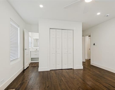 4425 Emerson Avenue - Photo Thumbnail 21
