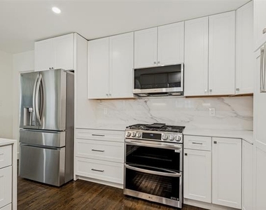 4425 Emerson Avenue - Photo Thumbnail 12