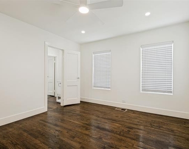4425 Emerson Avenue - Photo Thumbnail 24