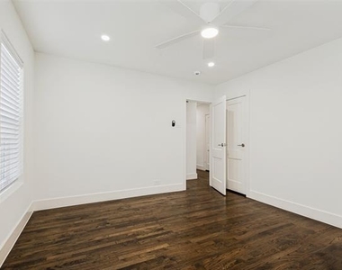 4425 Emerson Avenue - Photo Thumbnail 4