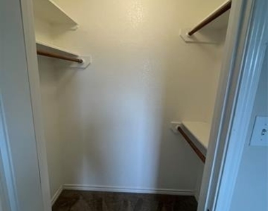 801 Big Water Trail - Photo Thumbnail 10