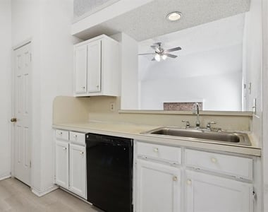 2103 Overview Lane - Photo Thumbnail 11