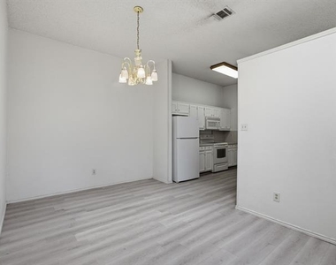 2103 Overview Lane - Photo Thumbnail 9