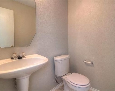 3540 Bandera Ranch Road - Photo Thumbnail 9