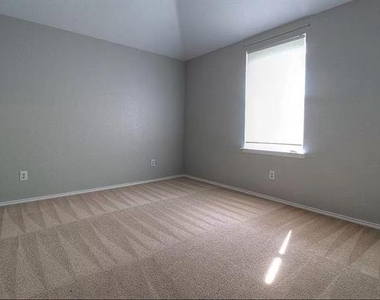 3540 Bandera Ranch Road - Photo Thumbnail 15