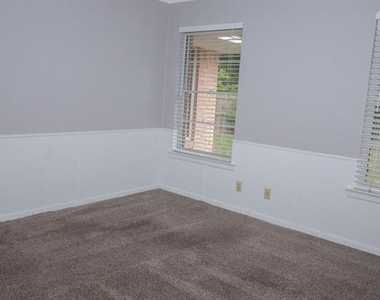 10028 San Lorenzo Avenue - Photo Thumbnail 16