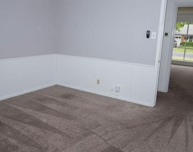 10028 San Lorenzo Avenue - Photo Thumbnail 15