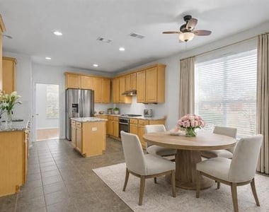 11108 Premier Drive - Photo Thumbnail 3