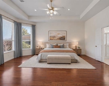 11108 Premier Drive - Photo Thumbnail 4