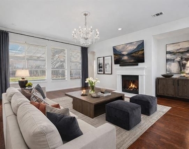 11108 Premier Drive - Photo Thumbnail 2