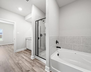 1905 Mckee Court - Photo Thumbnail 12
