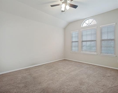 2309 Michelle Creek Drive - Photo Thumbnail 16