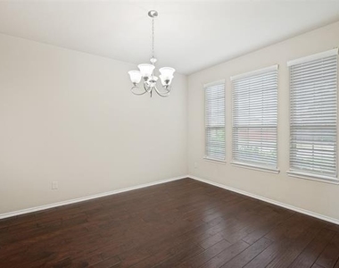 2309 Michelle Creek Drive - Photo Thumbnail 11