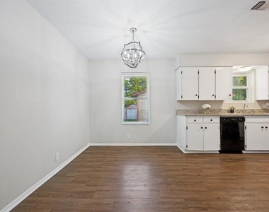 1225 W Hanna Street - Photo Thumbnail 6