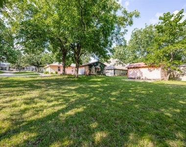 1225 W Hanna Street - Photo Thumbnail 20