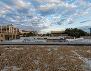 3100 Commerce Street - Photo Thumbnail 25